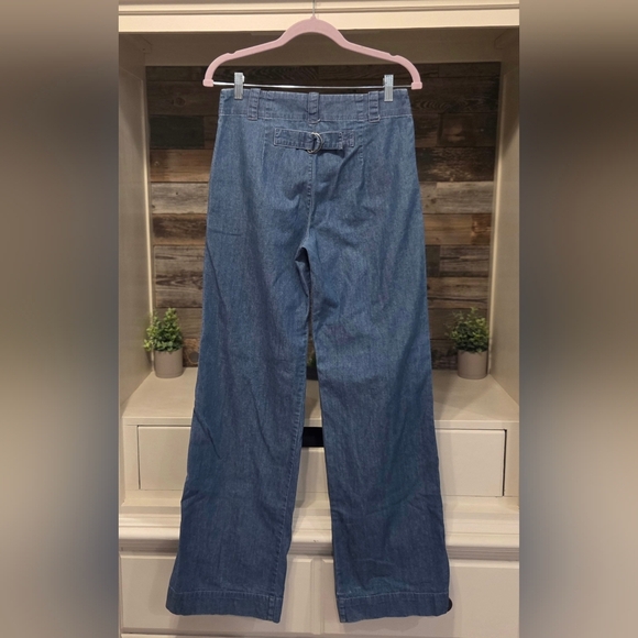 Lux Wide Leg Jeans with White Button Detail & Adjustable Loop - Picture 5 of 7